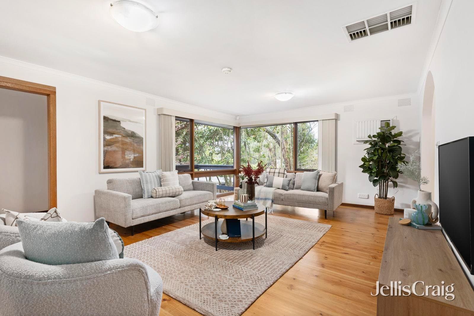 28 Hawkins Road, Montrose, Montrose - Thumbnail 3