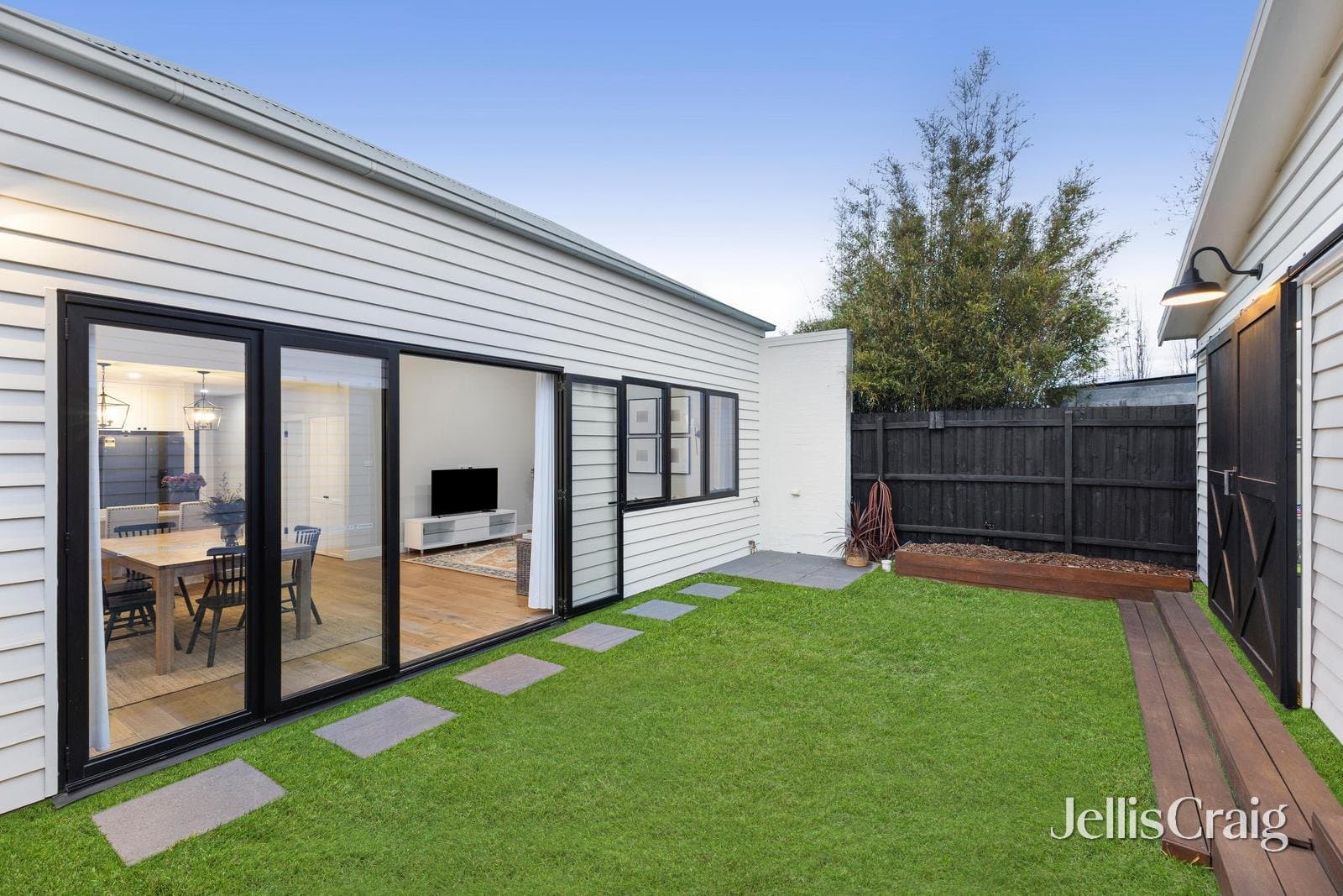 259 Douglas Parade, Newport, Newport - Image 1