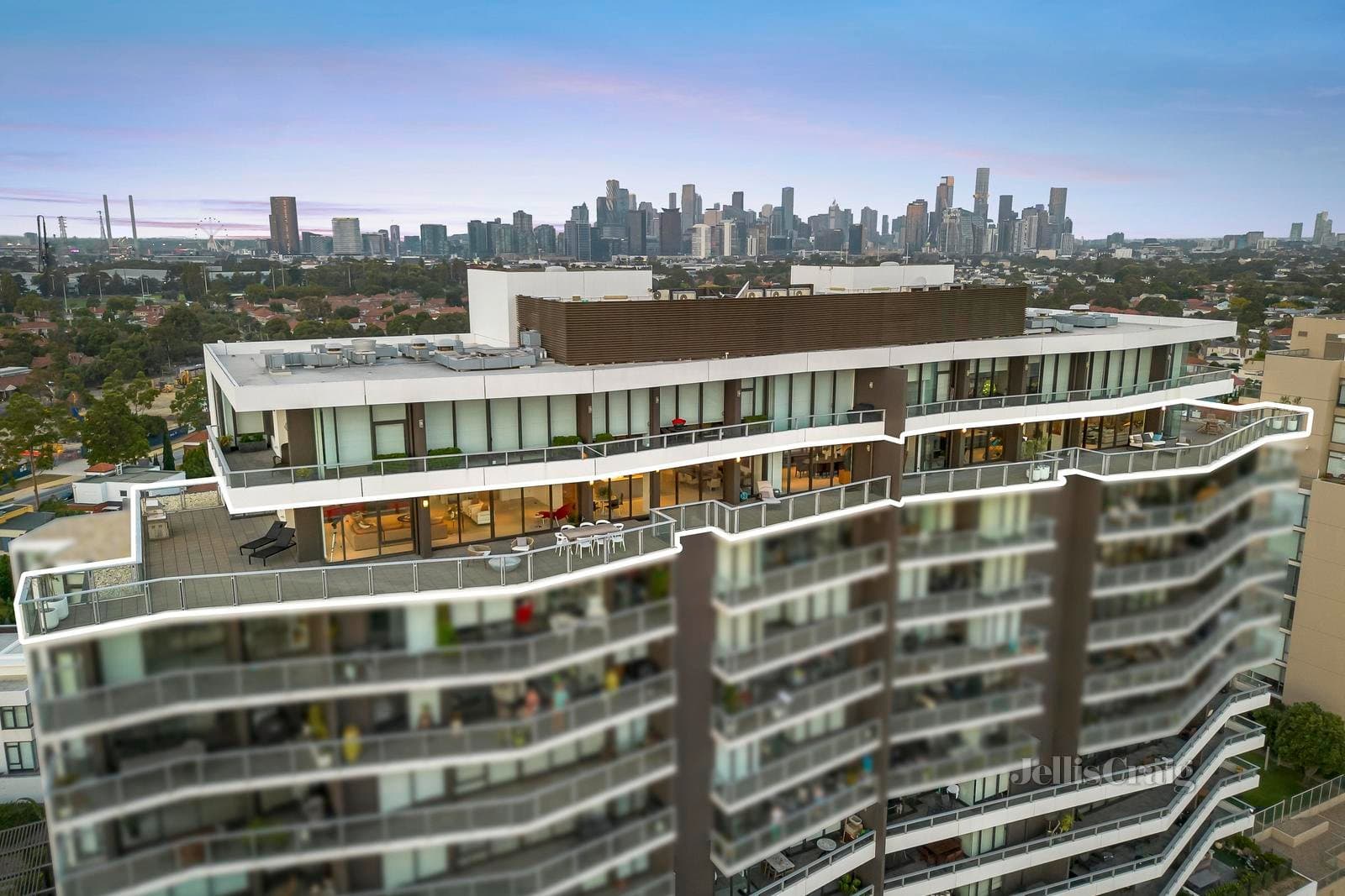 1001 & 1002/155 Beach Street, Port Melbourne, Port Melbourne - Thumbnail 2