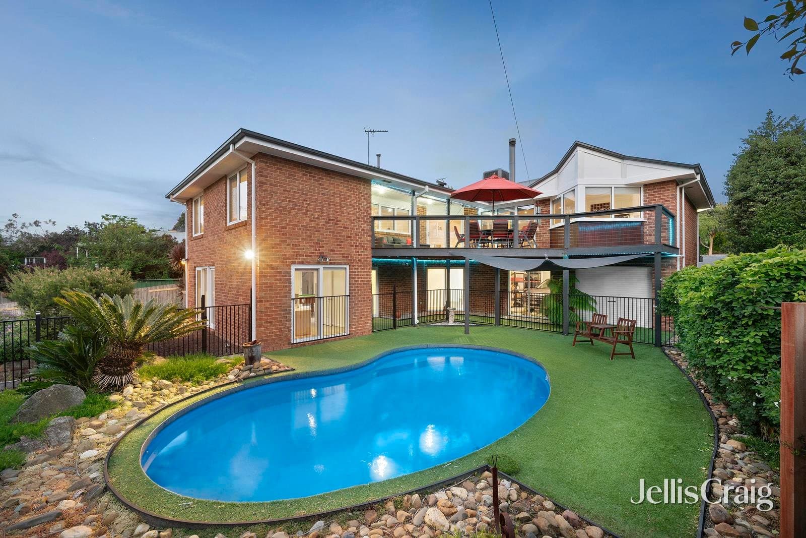 39 Alpine Way, Kilsyth, Kilsyth - Thumbnail 5