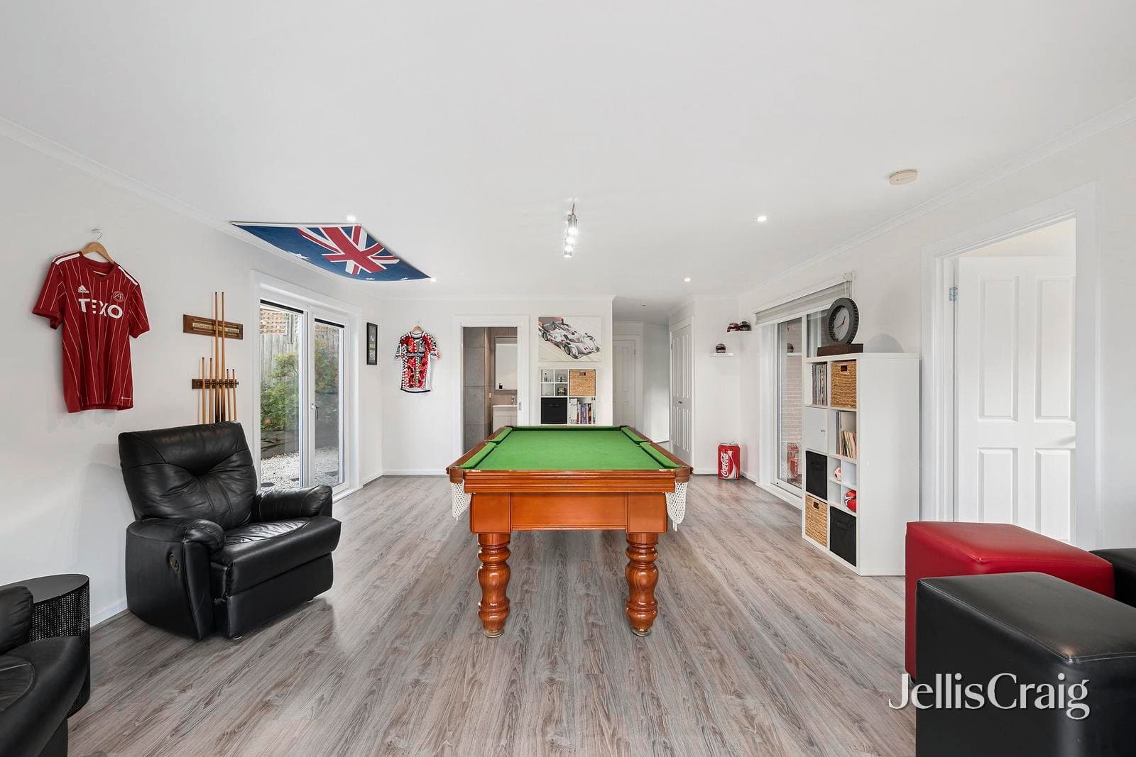 39 Alpine Way, Kilsyth, Kilsyth - Thumbnail 7