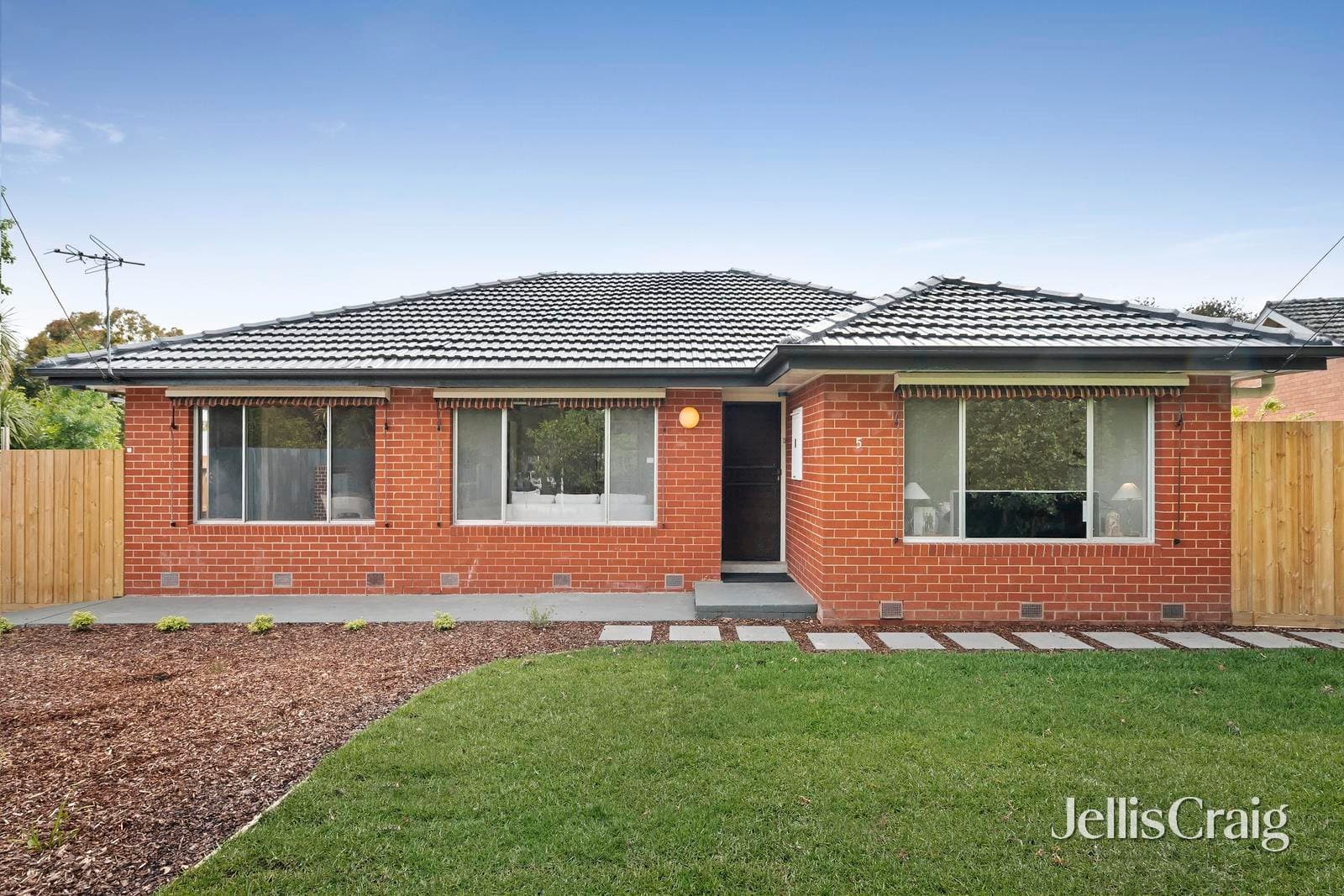 1/5 Reilly Court, Croydon South, Croydon South - Thumbnail 2