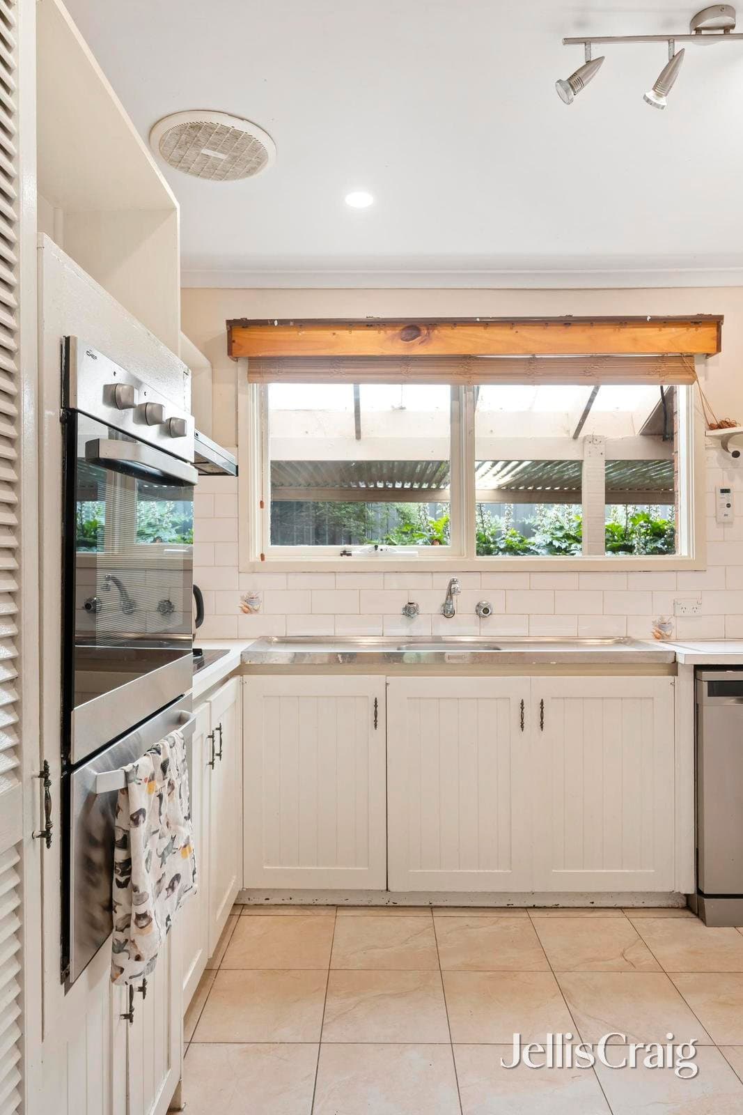 42 Old Kent Road, Mooroolbark, Mooroolbark - Thumbnail 5