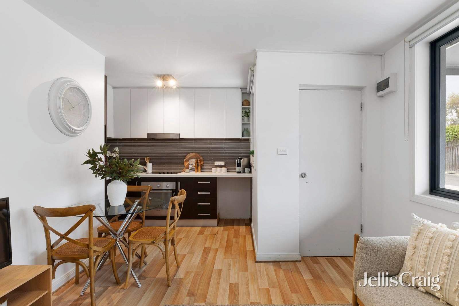 2/5 Emmaline Street, Northcote, Northcote - Thumbnail 2