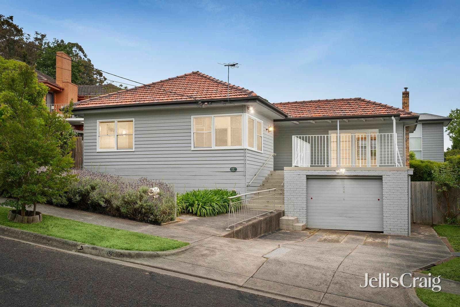 12 Elizabeth Street, Croydon, Croydon - Thumbnail 2