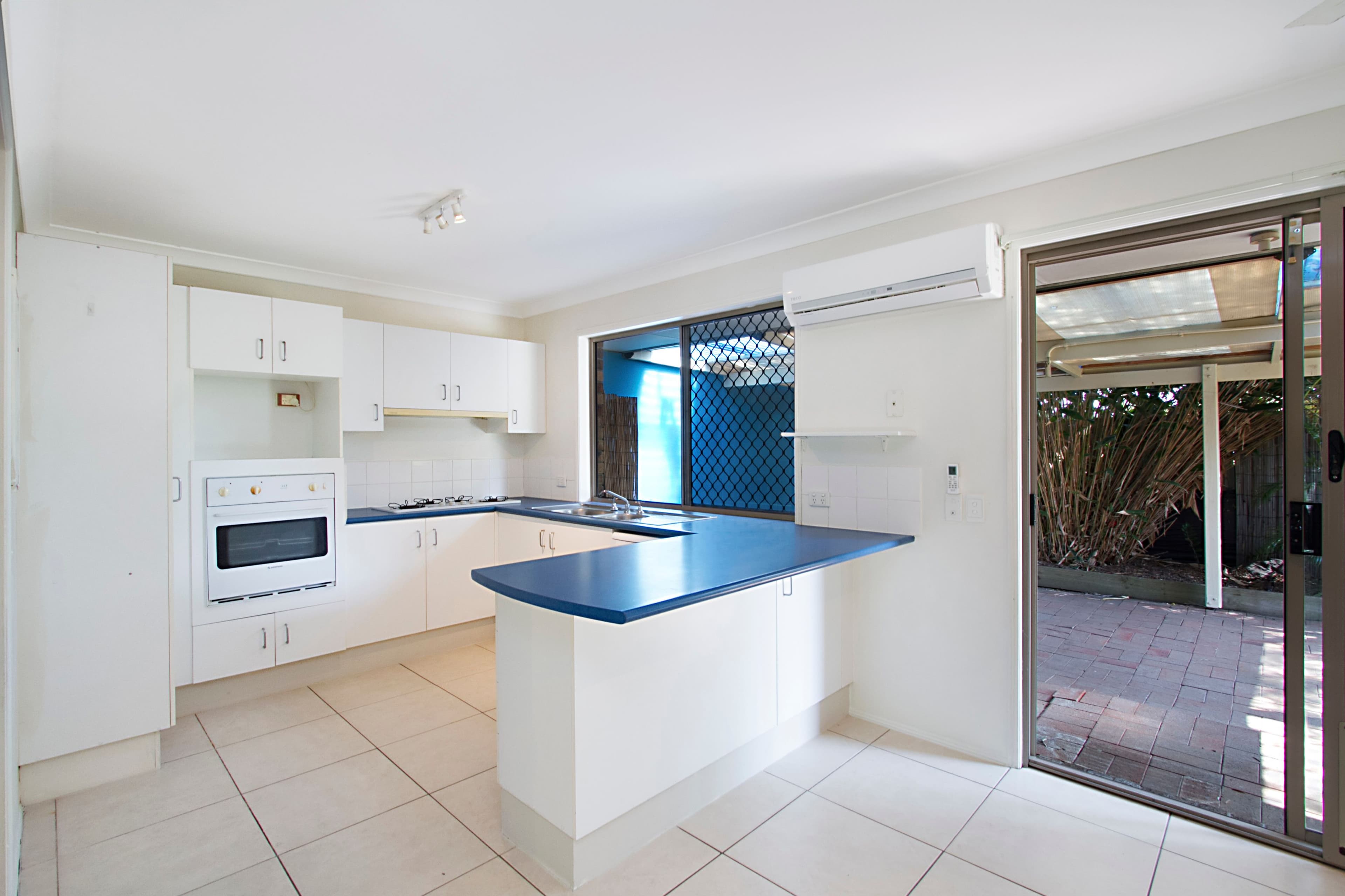 44 Montezuma Drive, Burleigh Waters QLD 4220, Burleigh Waters - Thumbnail 4