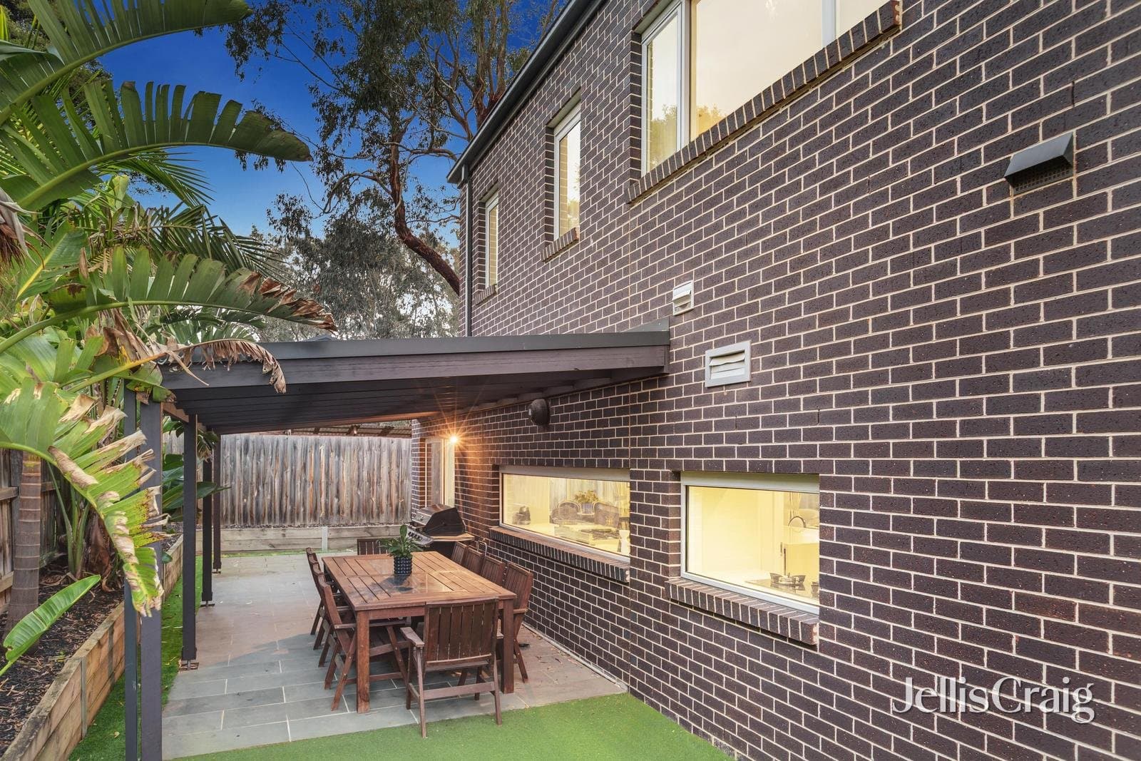 11 Aitchison Court, Glen Waverley, Glen Waverley - Image 1