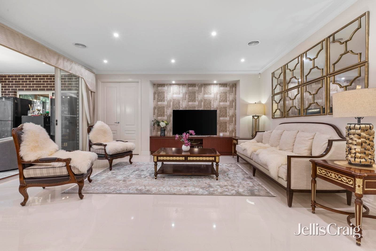 11 Aitchison Court, Glen Waverley, Glen Waverley - Thumbnail 4