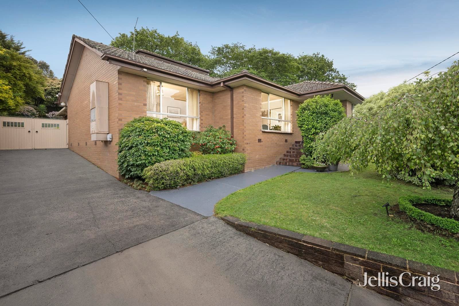 83 Winyard Drive, Mooroolbark, Mooroolbark - Thumbnail 2