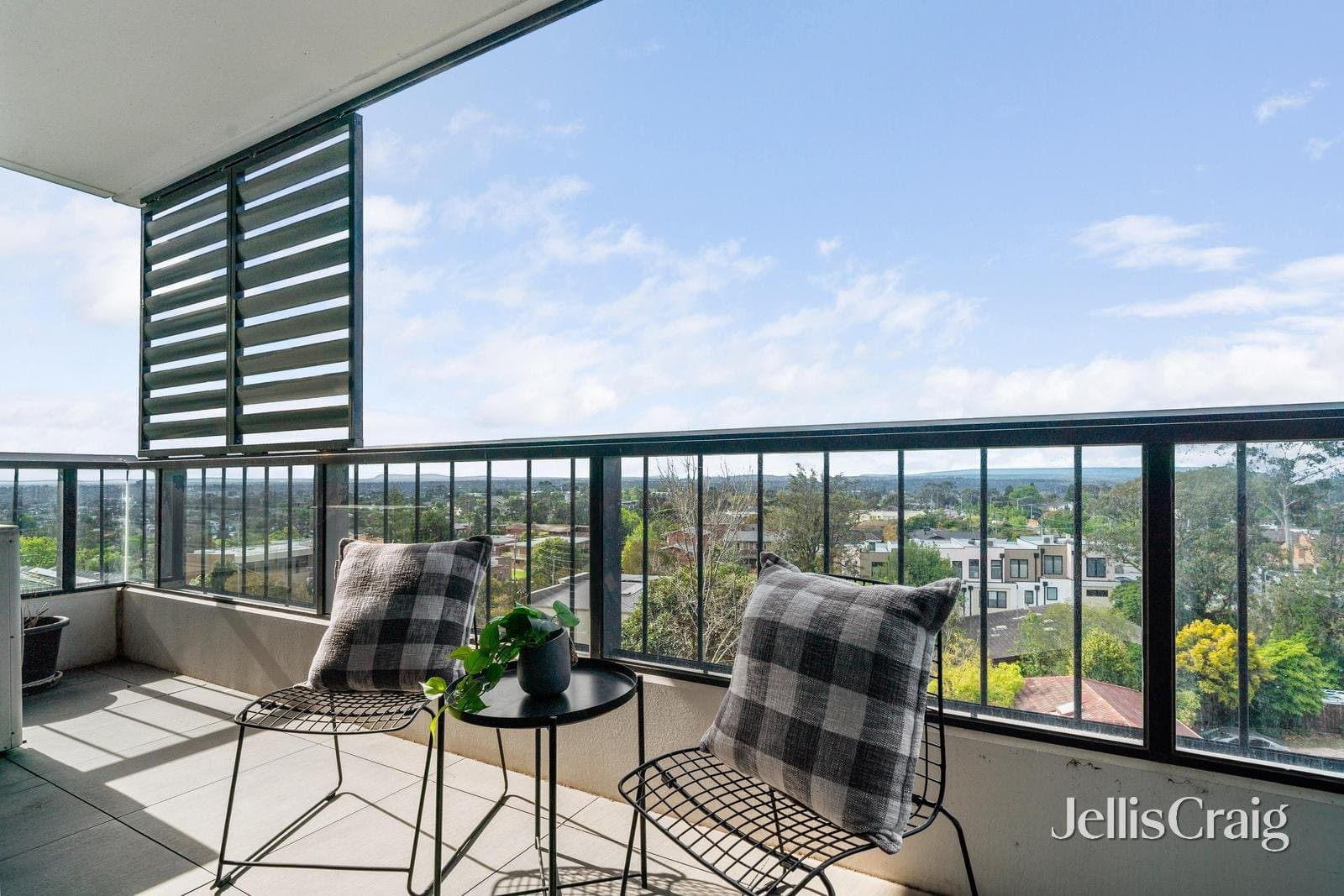 505/5 Sovereign Point Court, Doncaster, Doncaster - Thumbnail 6