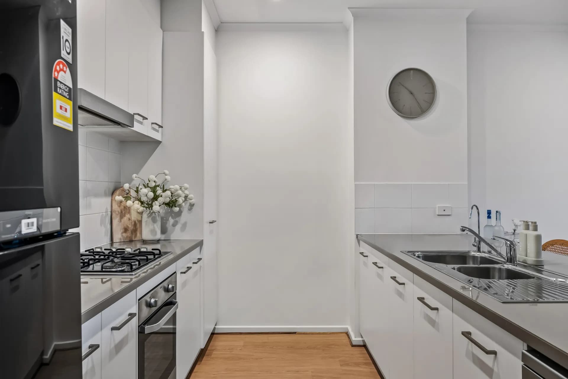 31 Hammond Road, Findon - Thumbnail 4