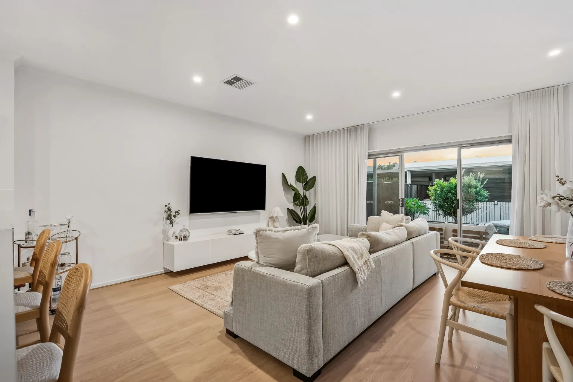 31 Hammond Road, Findon - Thumbnail 8