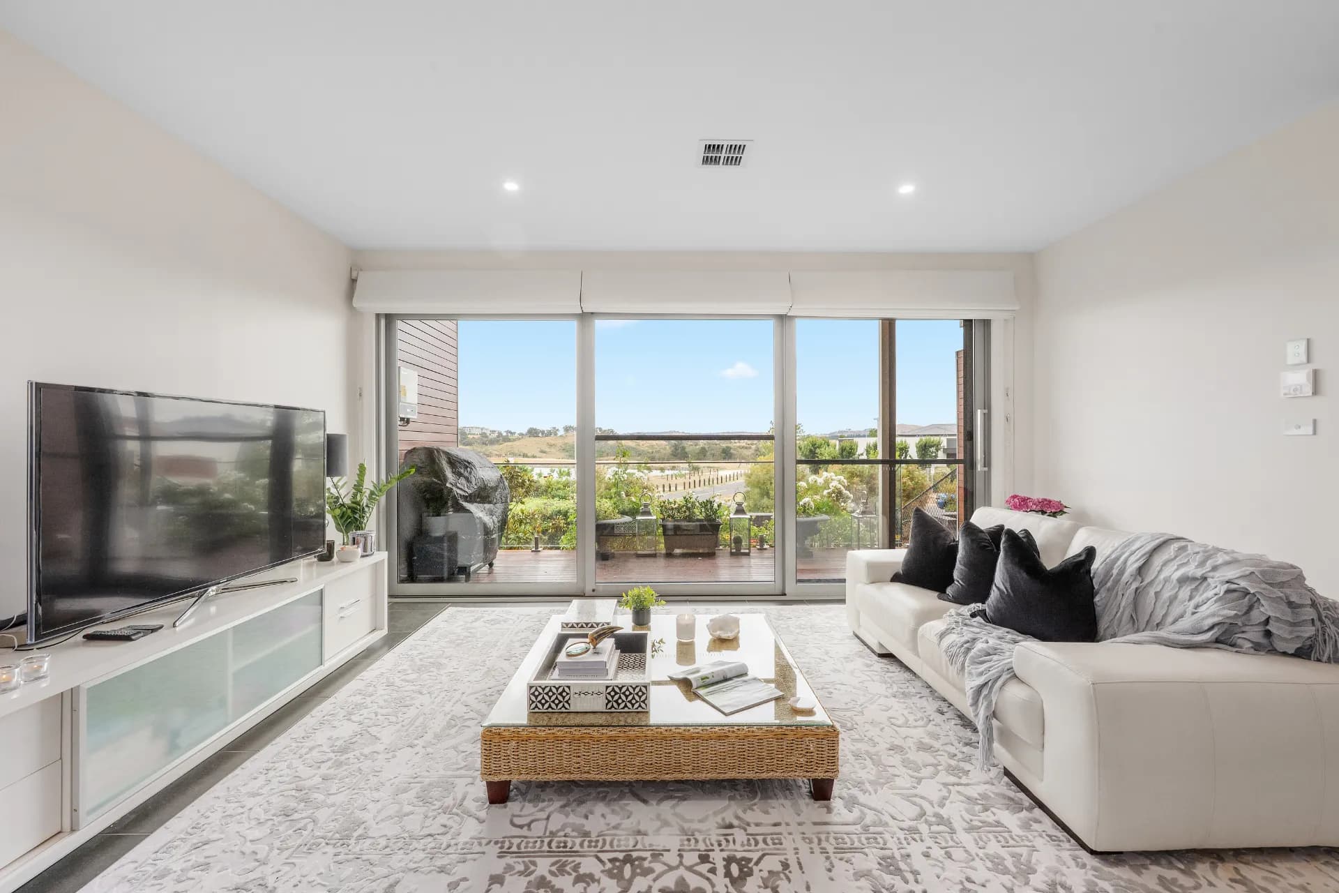 25 Stan Davey Rise, Coombs - Thumbnail 2