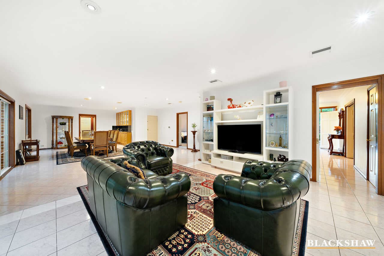 42 Pindari Crescent, O'Malley, O'Malley - Thumbnail 5