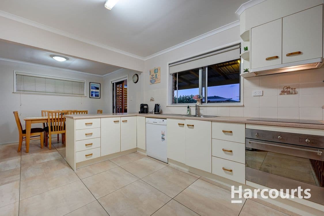 19 Bungowla Street, Bracken Ridge, QLD 4017, Bracken Ridge - Thumbnail 5