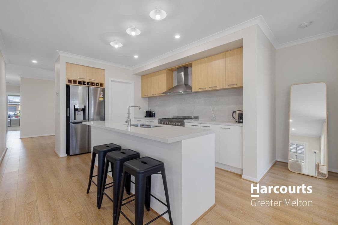 35 Bassett Avenue, WYNDHAM VALE, VIC 3024, Wyndham Vale - Thumbnail 3