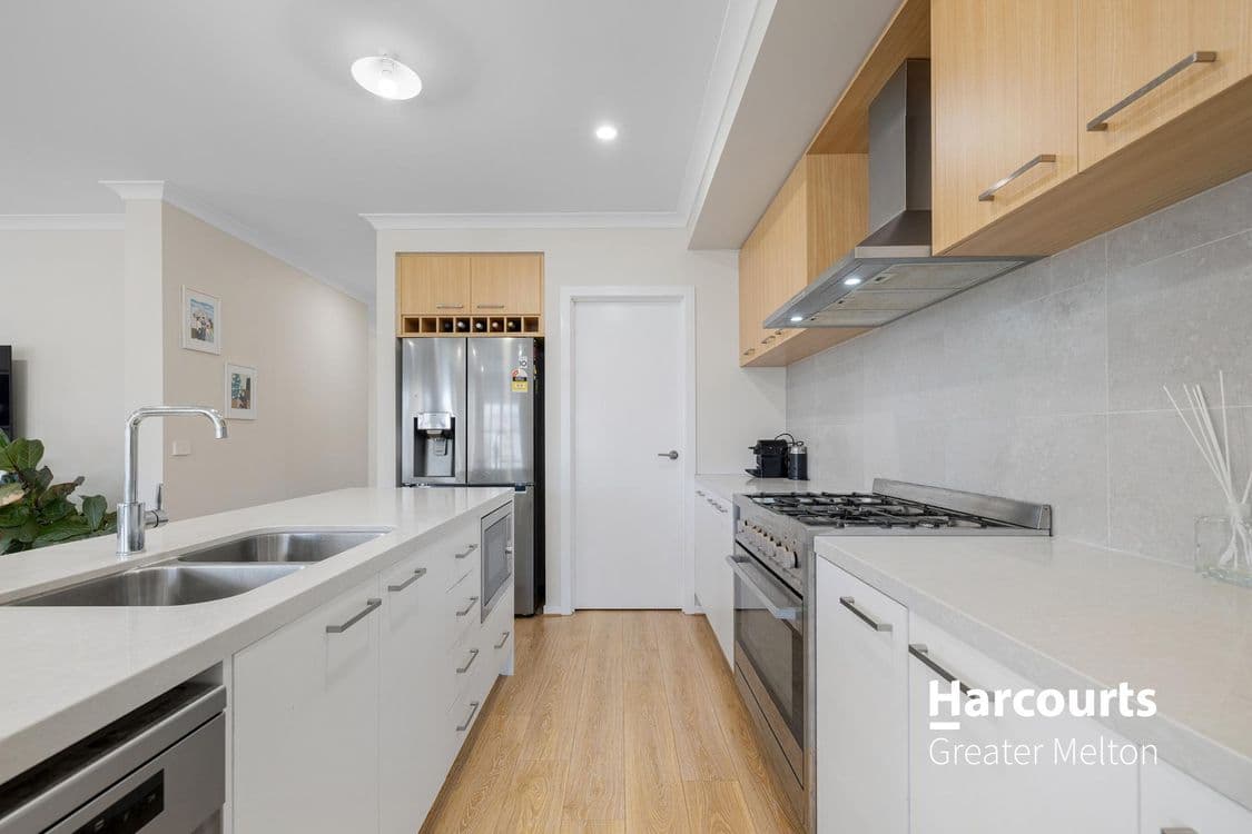 35 Bassett Avenue, WYNDHAM VALE, VIC 3024, Wyndham Vale - Thumbnail 5