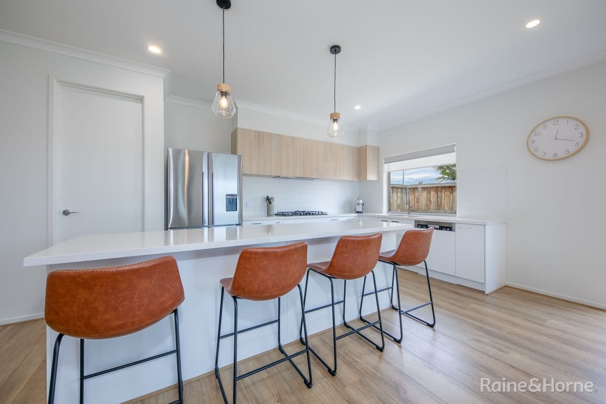 78 Lollipop Crescent, Sunbury, VIC 3429, Sunbury - Thumbnail 2