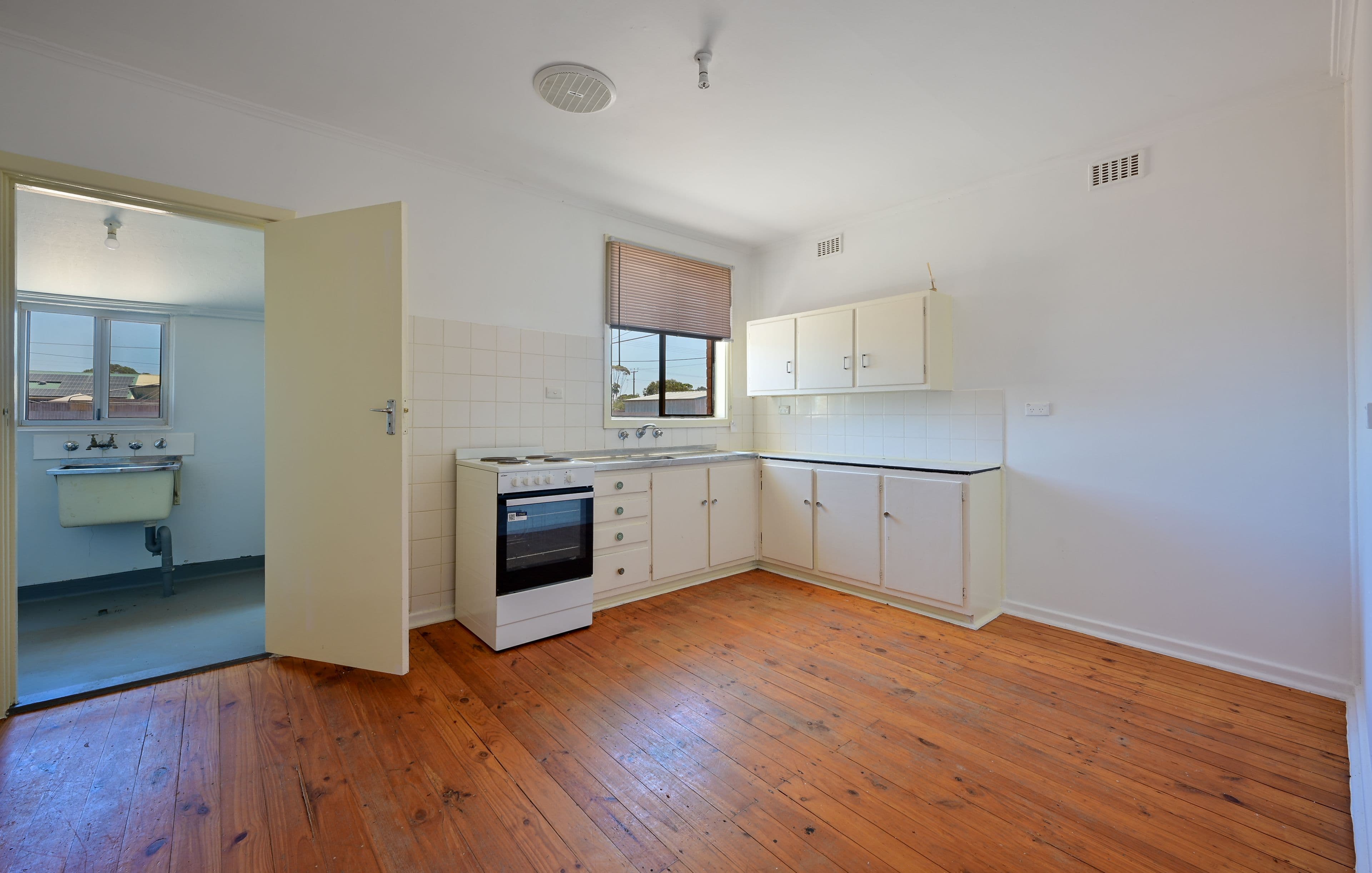 6 Nelson Street, Whyalla Stuart SA 5608, Whyalla Stuart - Thumbnail 8