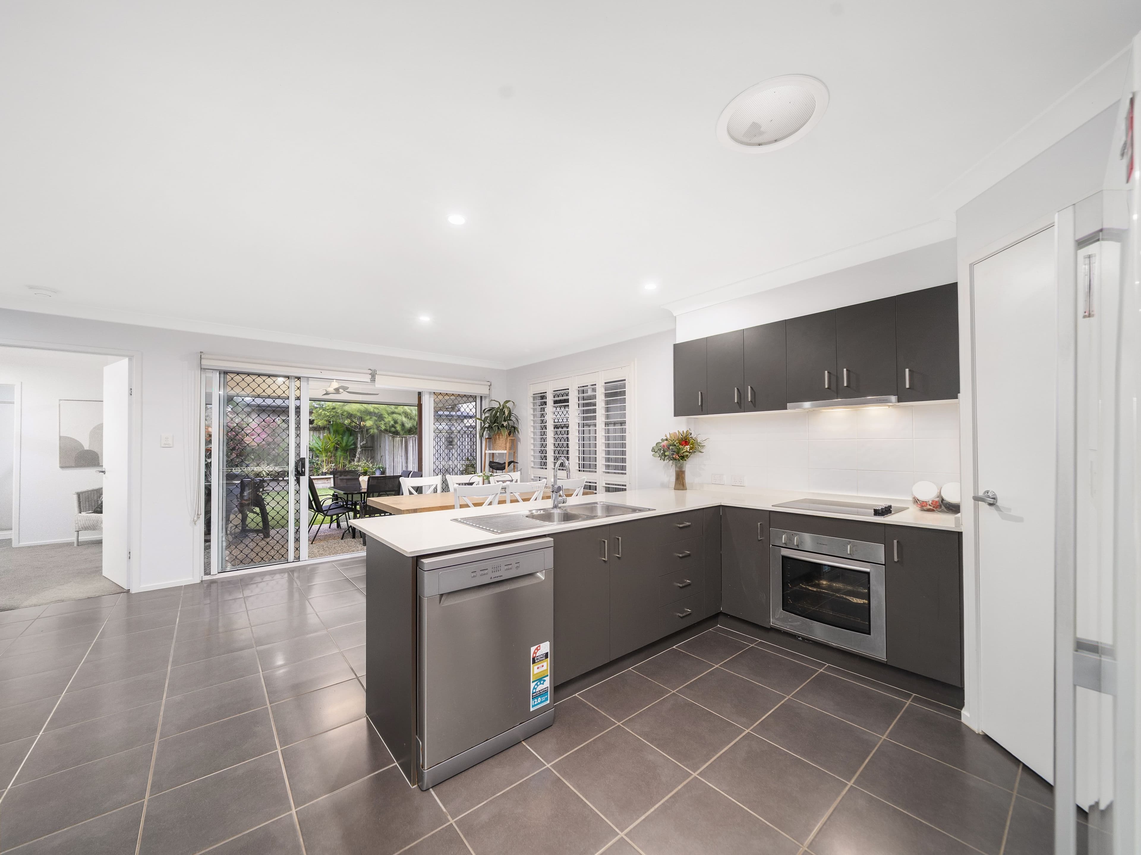 21 Riviera Crescent, North Lakes - Thumbnail 3