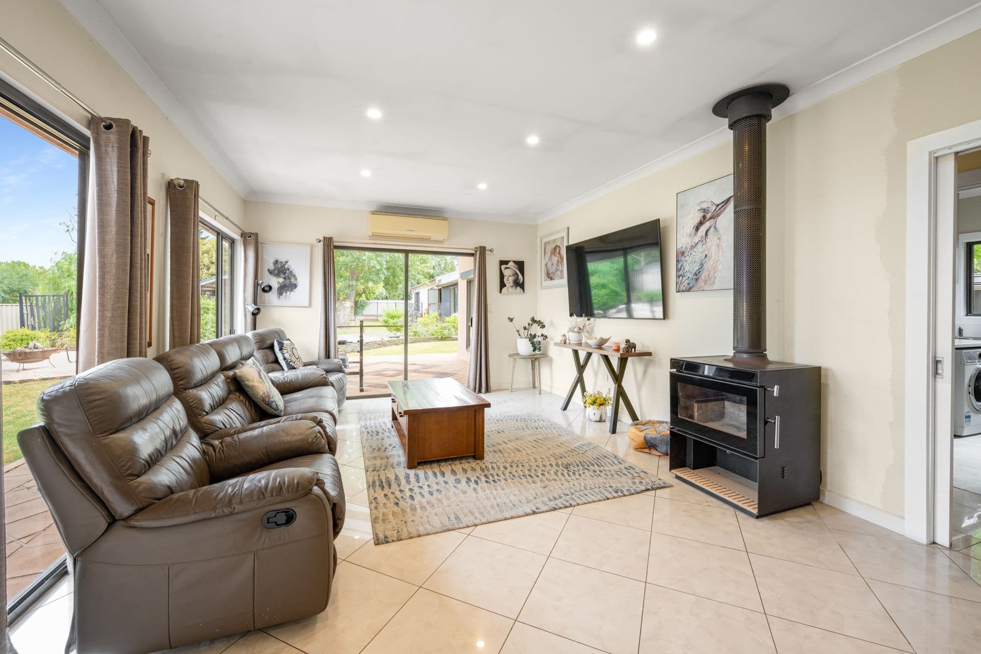 15 Lochiel Avenue, Naracoorte SA 5271, Naracoorte - Thumbnail 5