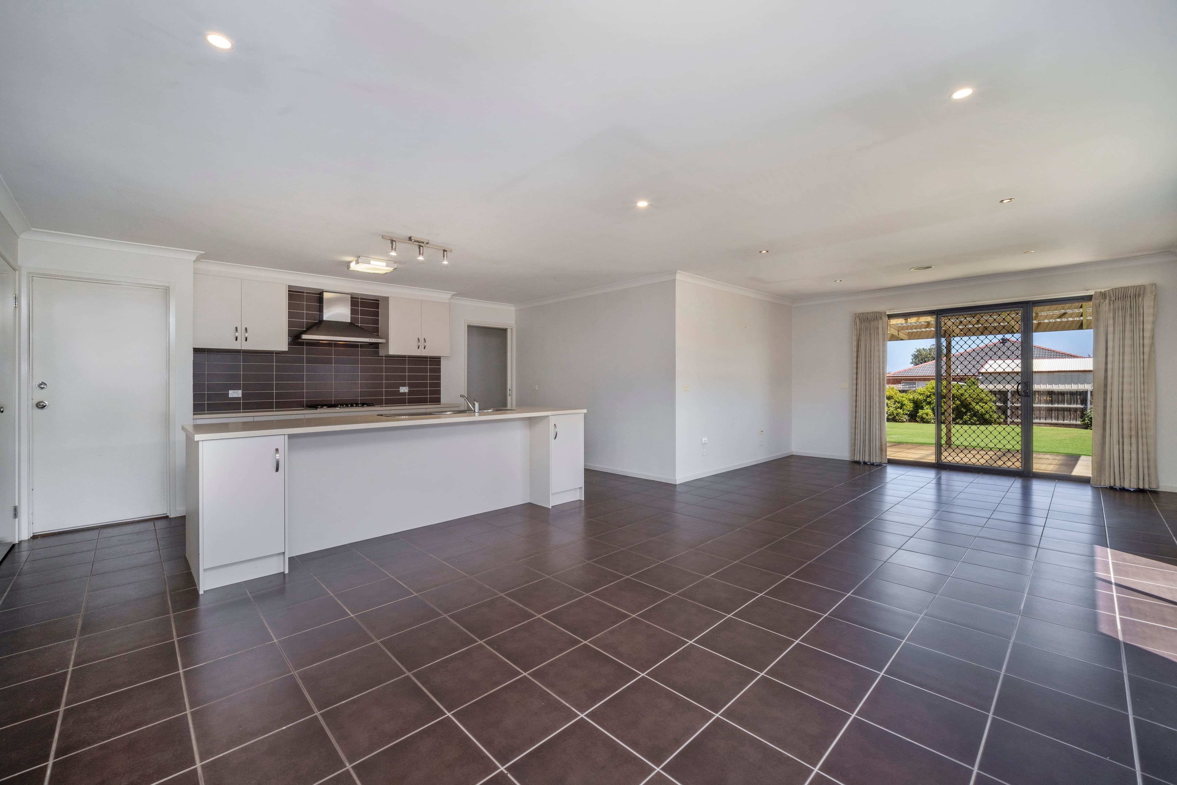 16 Mitchell Street, Warrnambool VIC 3280, Warrnambool - Thumbnail 4