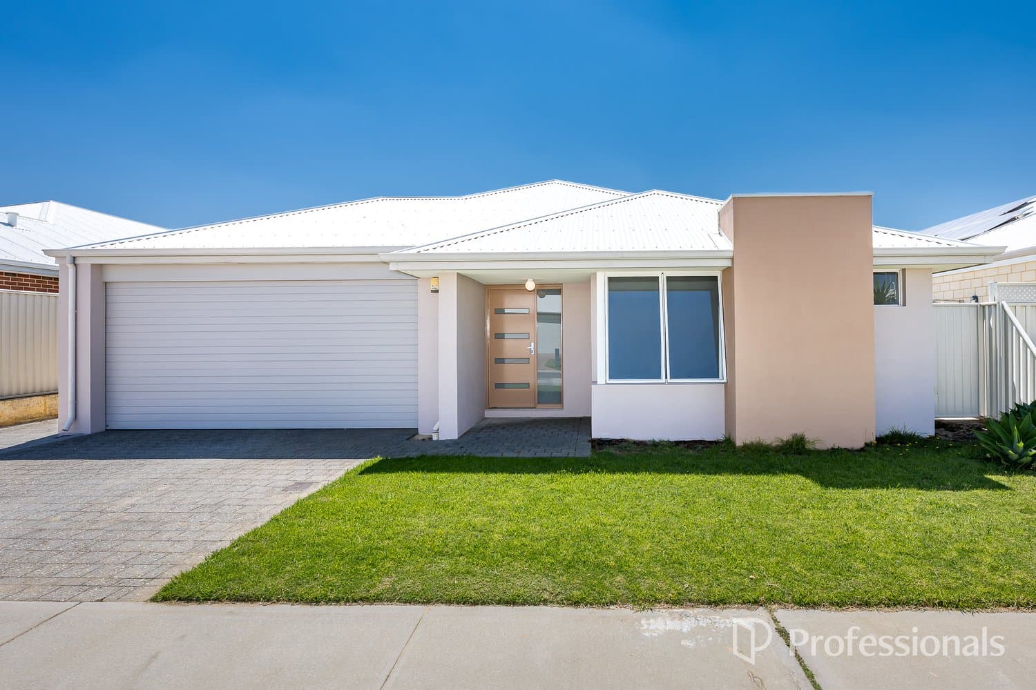 8 Pontoon Way, Alkimos WA 6038, Alkimos - Image 1