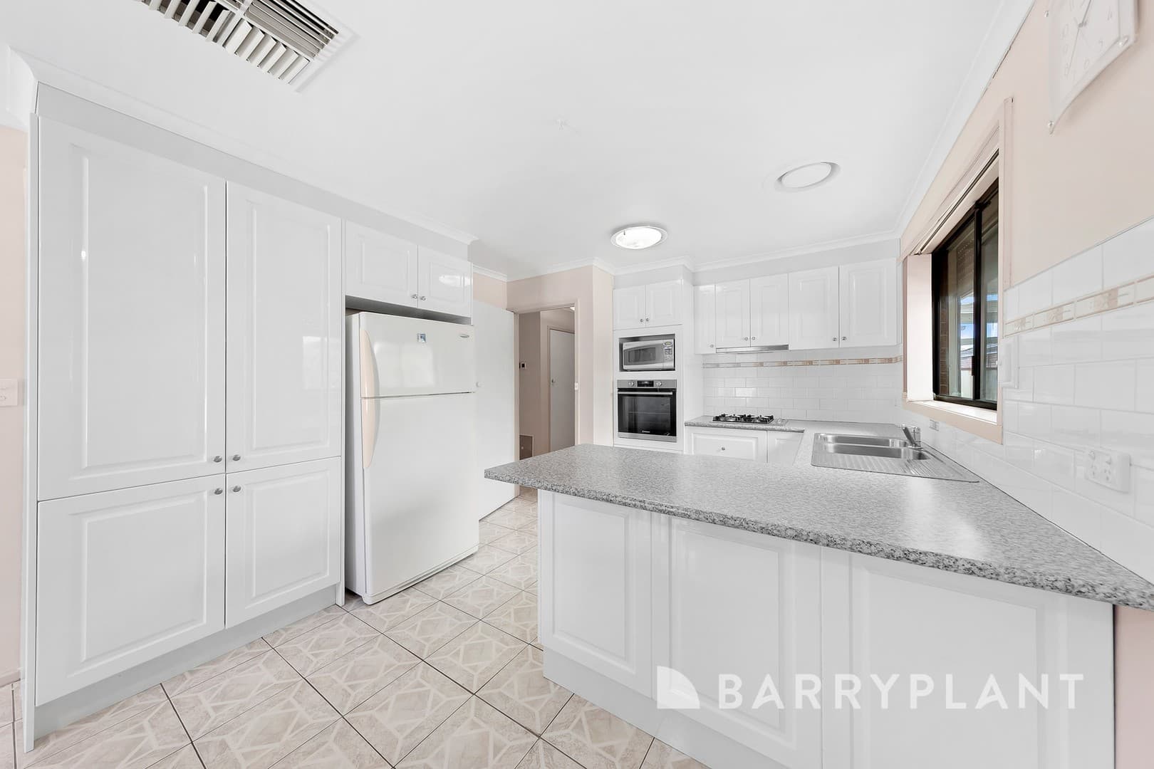 82 Leonard Avenue, St Albans, VIC 3021, St Albans - Thumbnail 5