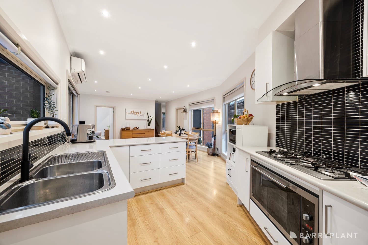 8 Jones Court, Bundoora, VIC 3083, Bundoora - Thumbnail 3