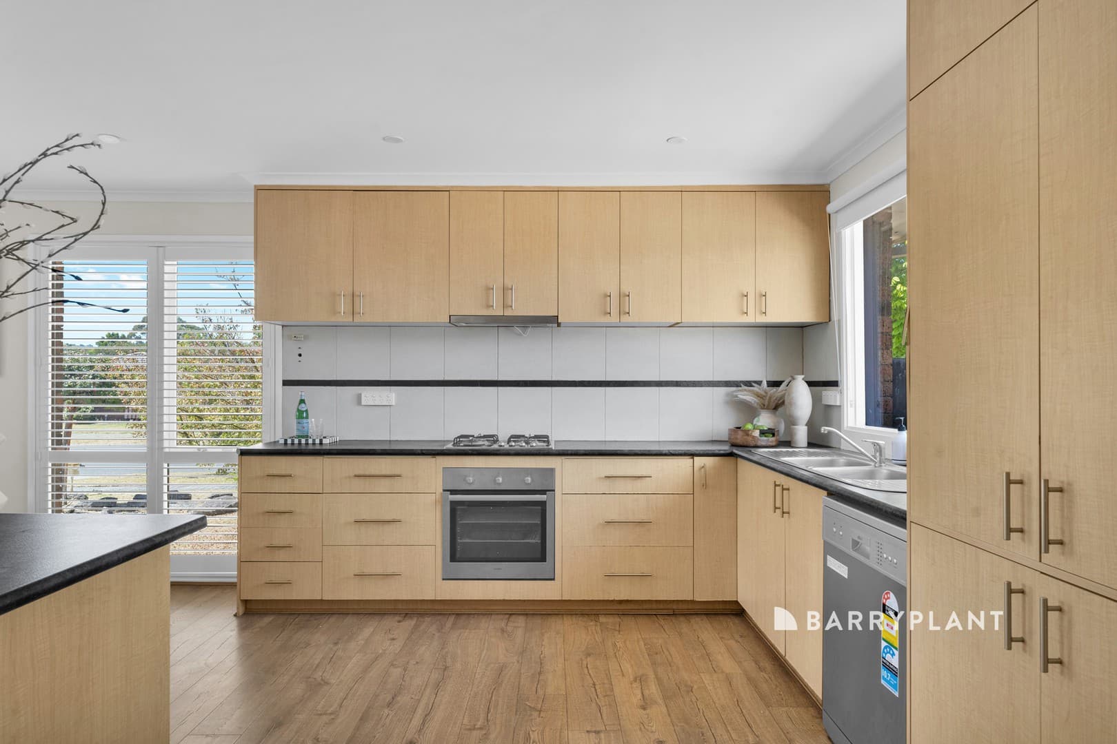 13 Columbia Road, Narre Warren, VIC 3805, Narre Warren - Thumbnail 5