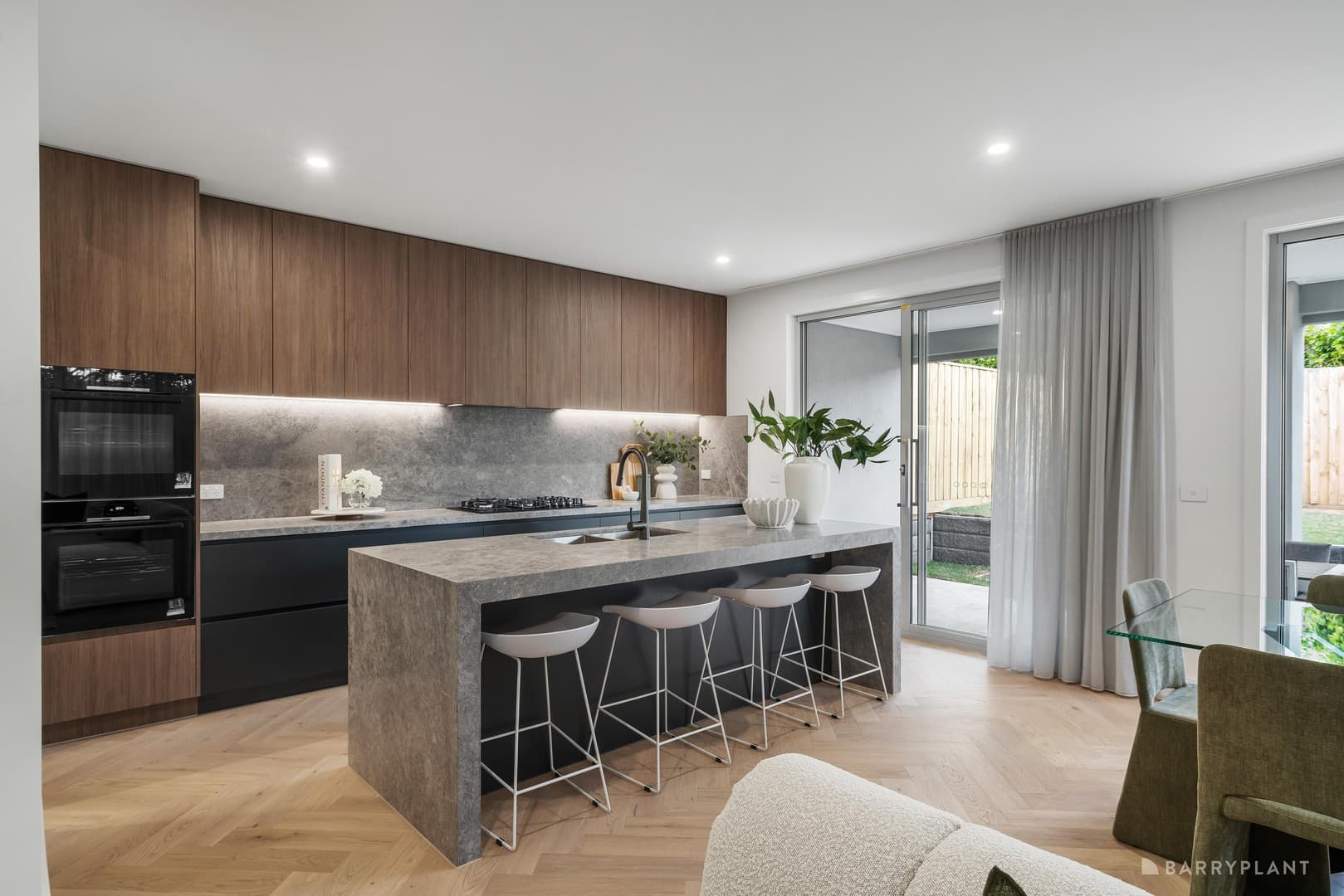 18 King Street, Doncaster East, VIC 3109, Doncaster East - Thumbnail 3