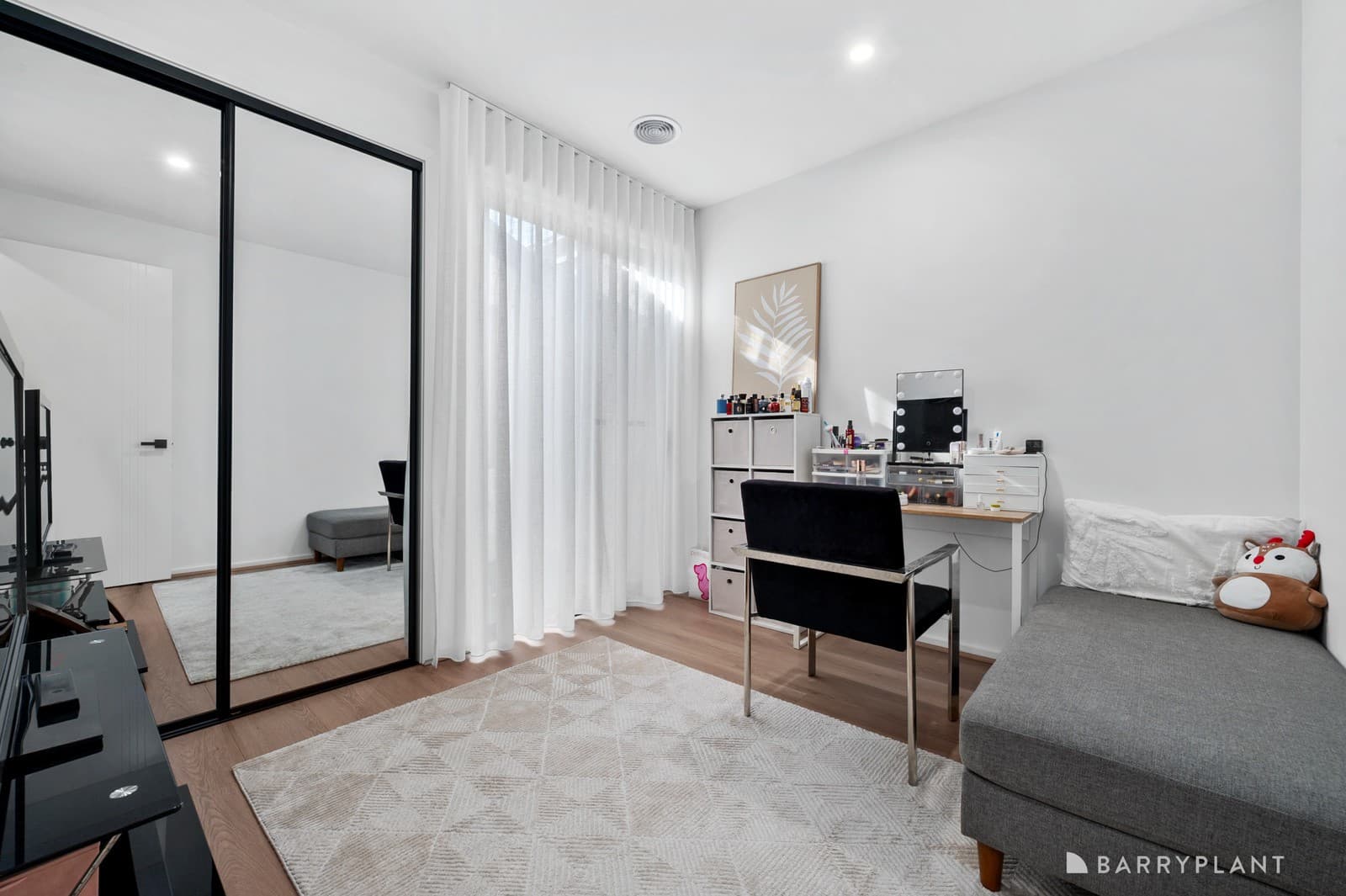 15 Delhi Grove, Rockbank, VIC 3335, Rockbank - Thumbnail 4