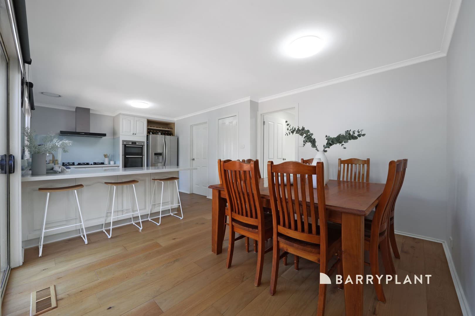 180 Waradgery Drive, Rowville, VIC 3178, Rowville - Thumbnail 4