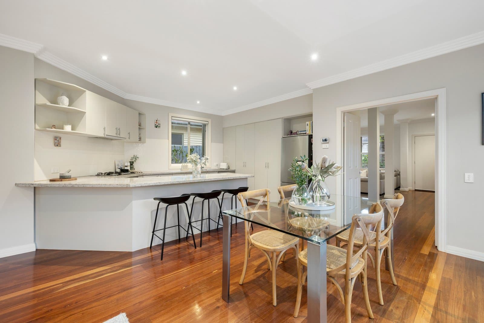 16 Panorama Avenue, Highett, Highett - Thumbnail 3