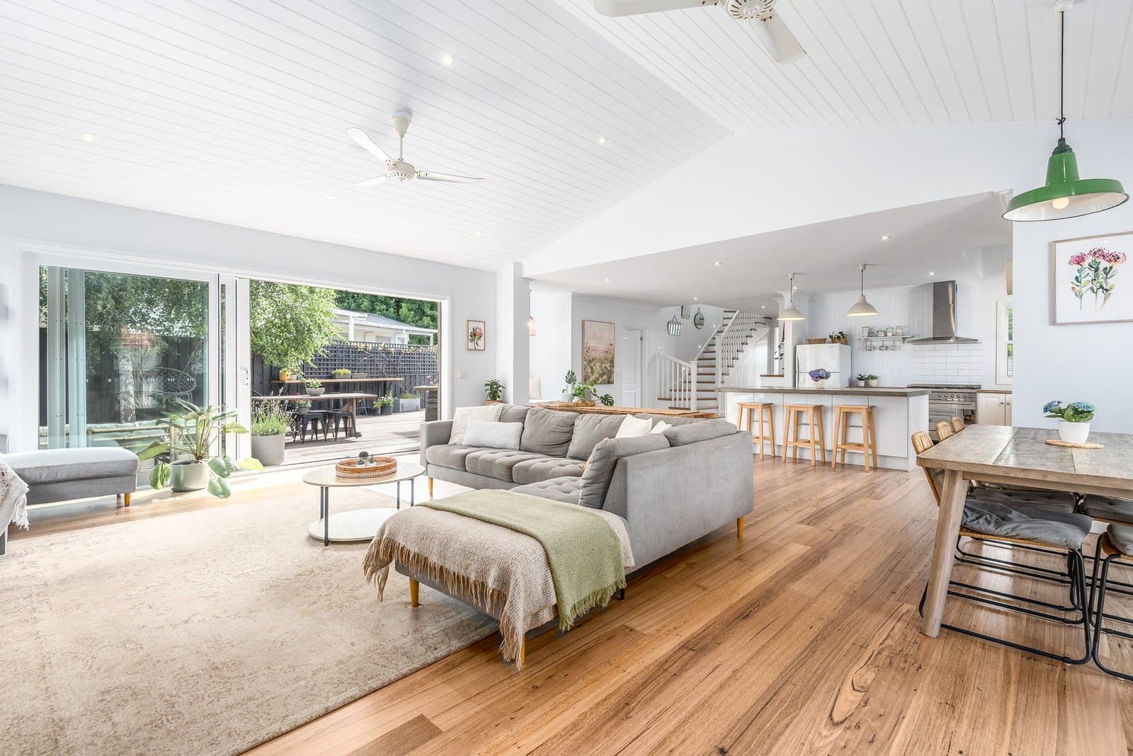 19 Arkana Avenue, Highton, Highton - Thumbnail 2