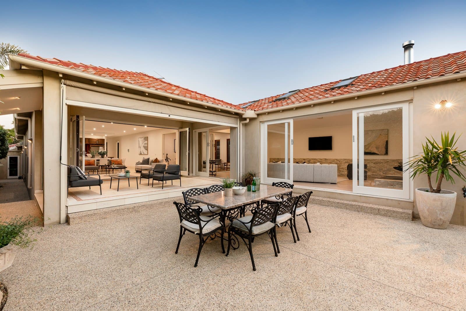 13 Seach Street, Caulfield South, Caulfield South - Thumbnail 3