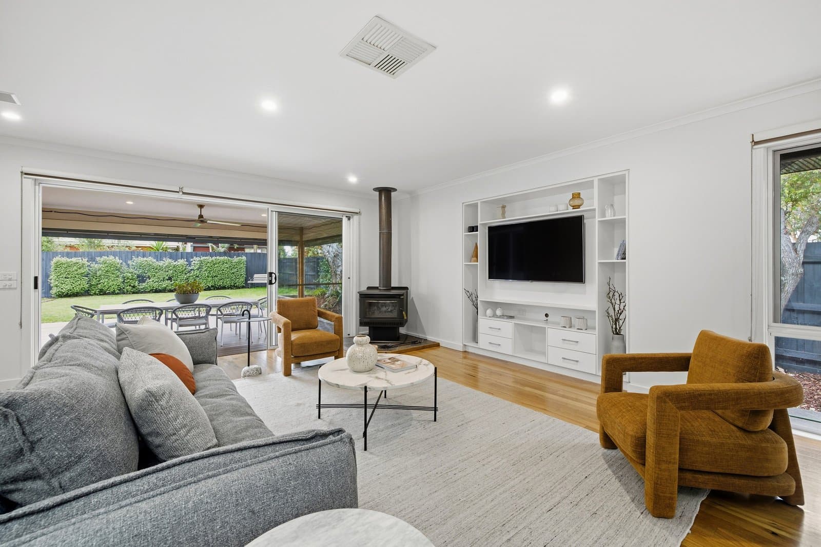2 Dianne Court, Cheltenham, Cheltenham - Image 1