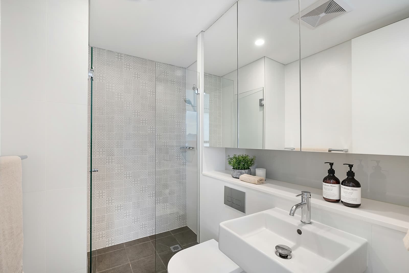 215/1 Wattle Crescent, PYRMONT, Pyrmont - Thumbnail 7