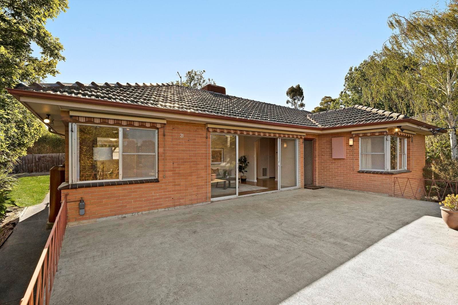 21 Lena Street, Viewbank VIC 3084, Viewbank - Thumbnail 2