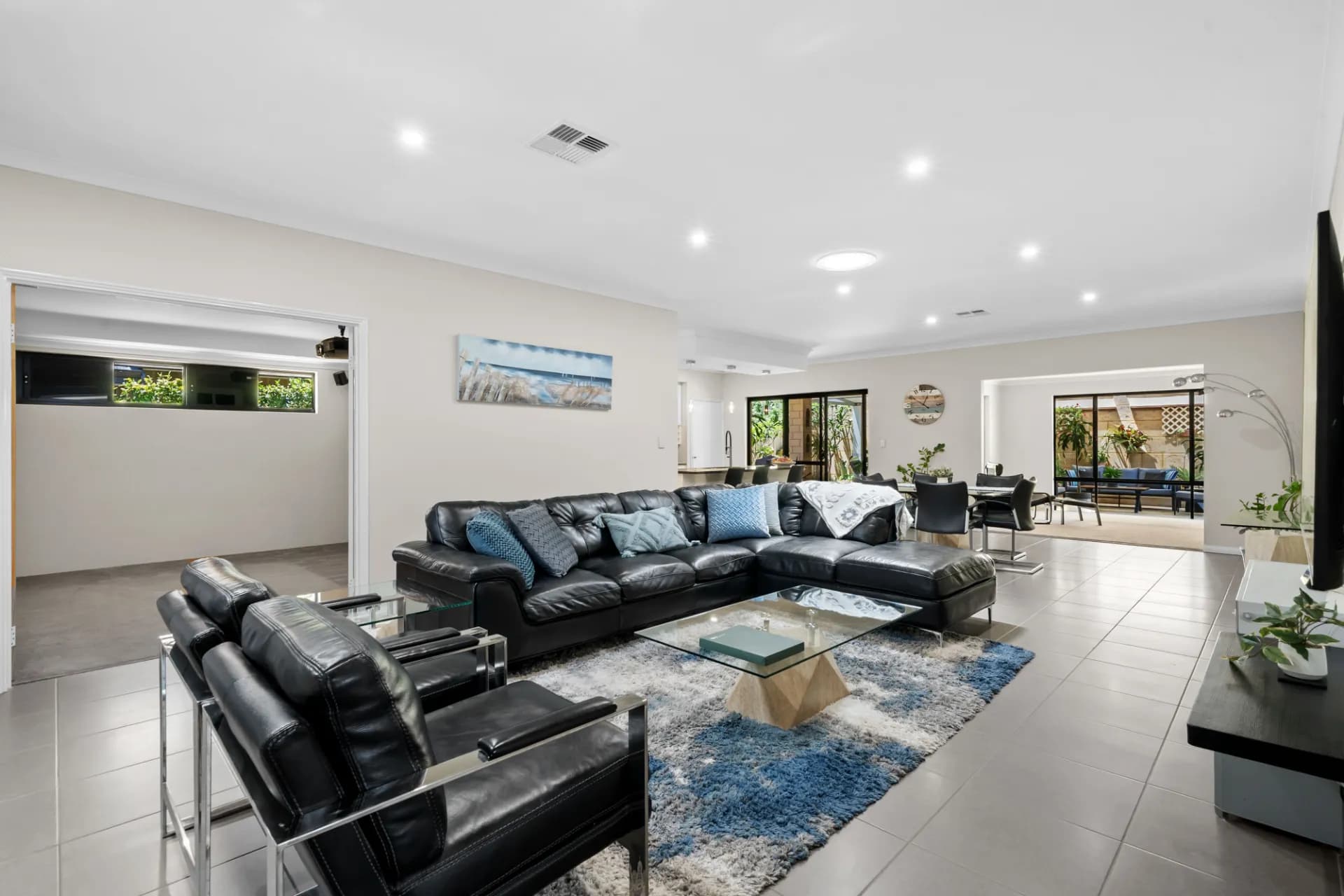 20 Victor Drive, Madora Bay, WA, Madora Bay - Thumbnail 2