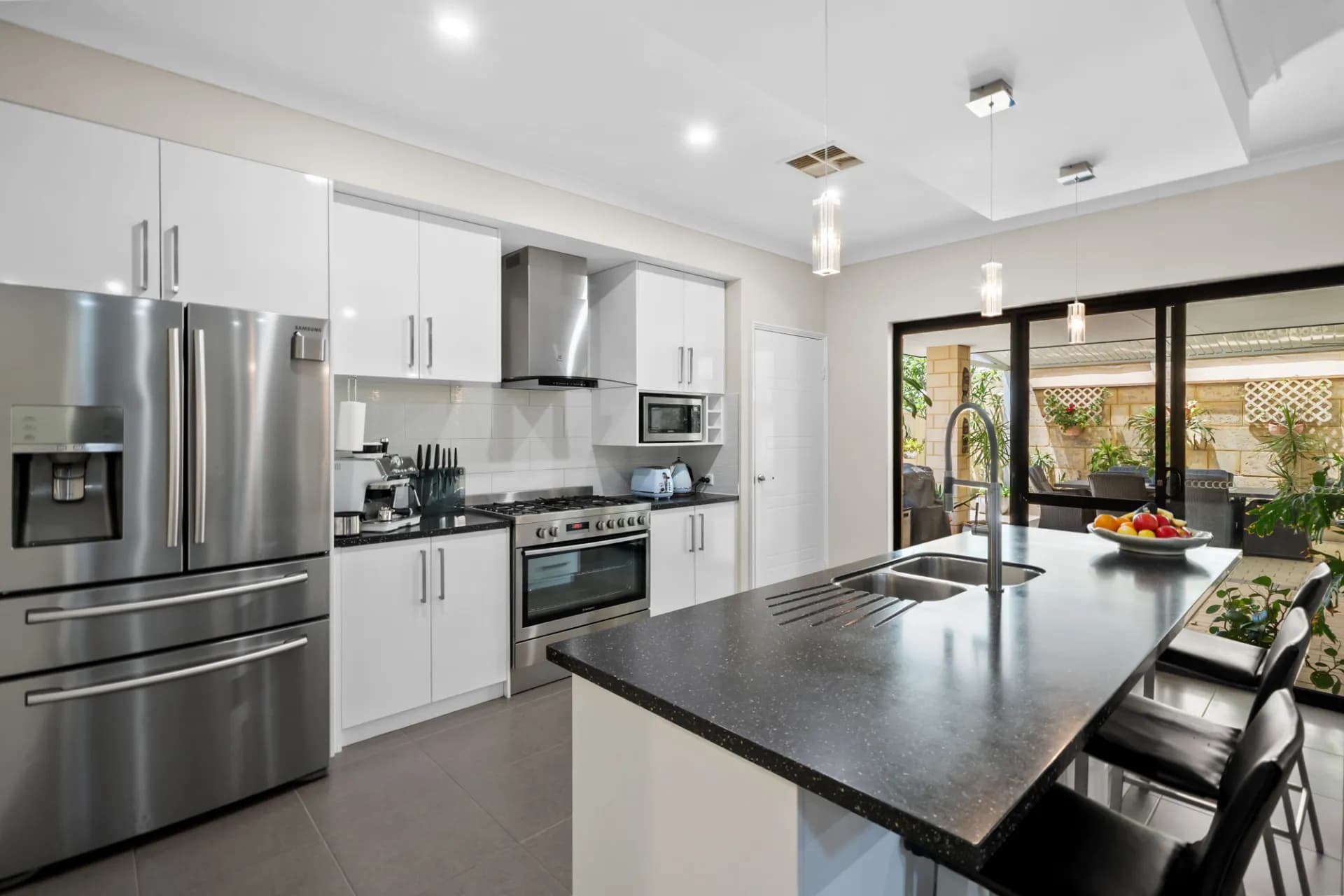 20 Victor Drive, Madora Bay, WA, Madora Bay - Thumbnail 3