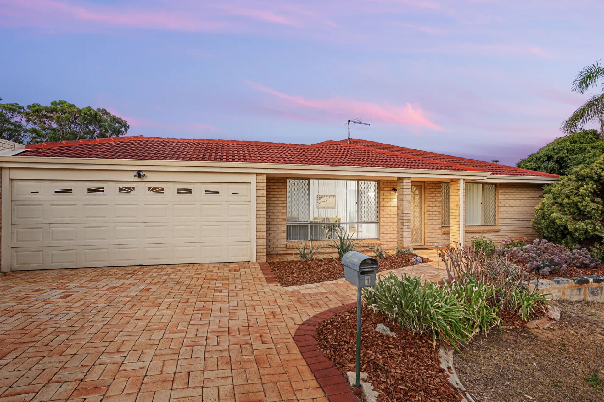 1 Gumina Place, Lake Coogee - Image 1