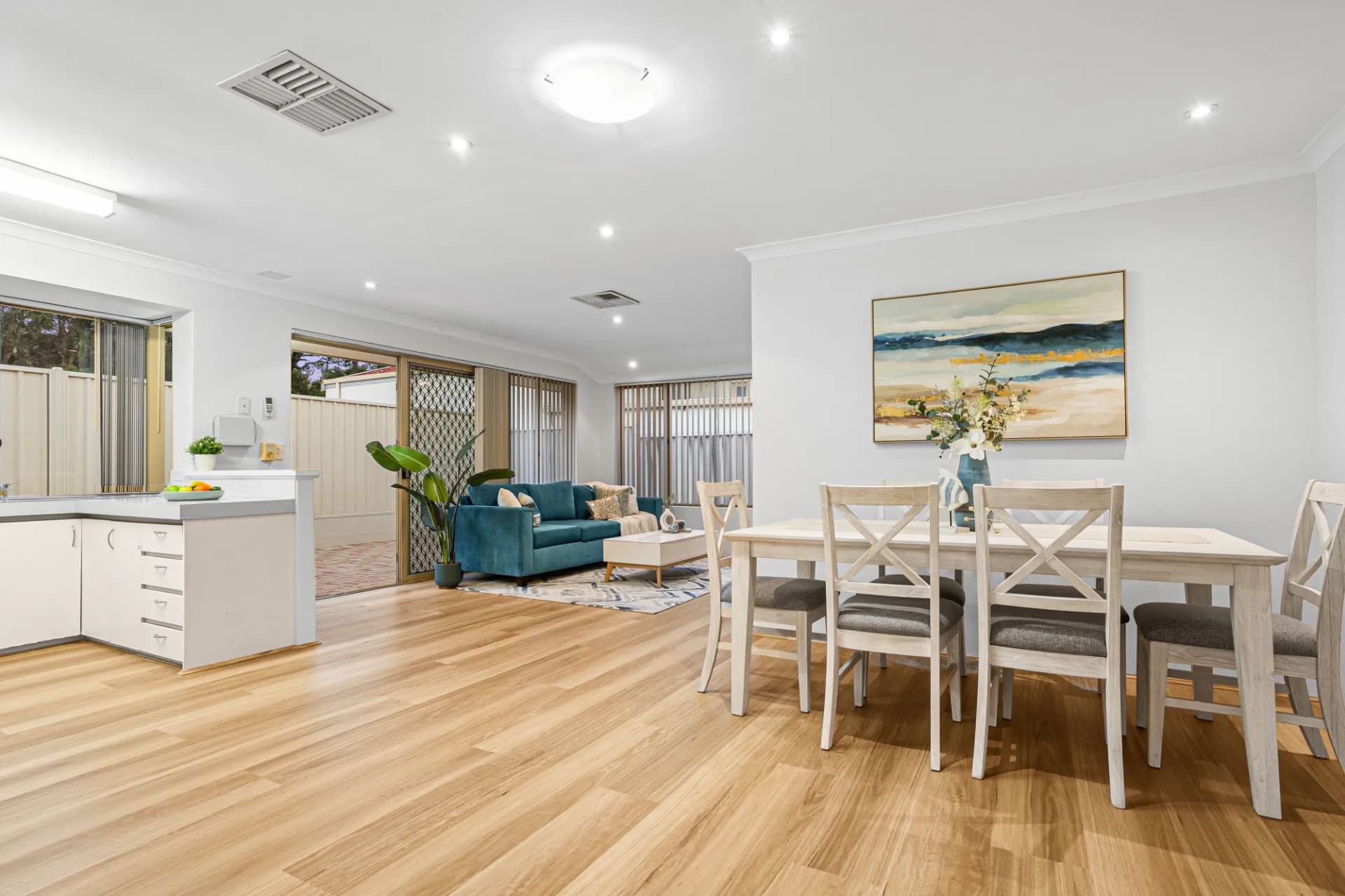 1 Gumina Place, Lake Coogee - Thumbnail 7