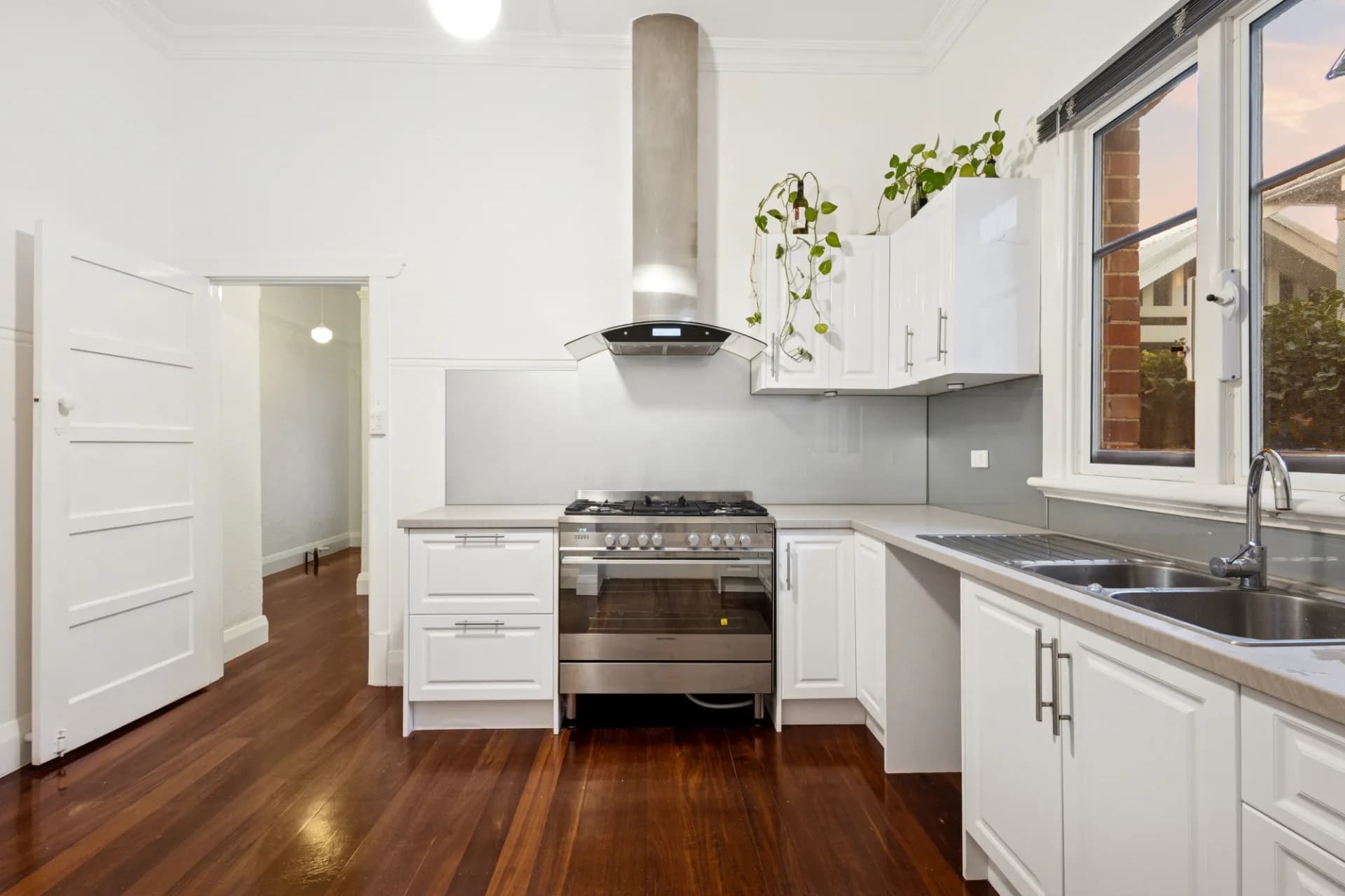 116 Dunedin Street, Mount Hawthorn, WA, Mount Hawthorn - Thumbnail 4