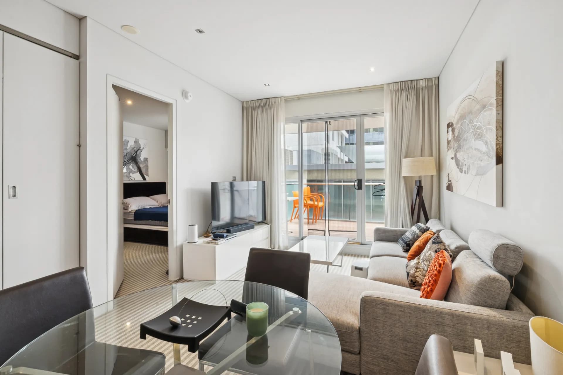 17/8 Victoria Avenue, Perth - Thumbnail 2