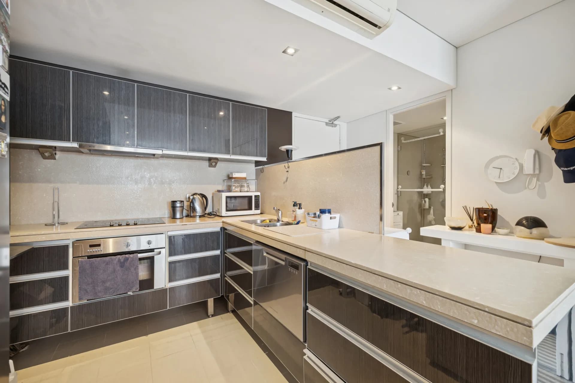 17/8 Victoria Avenue, Perth - Thumbnail 4