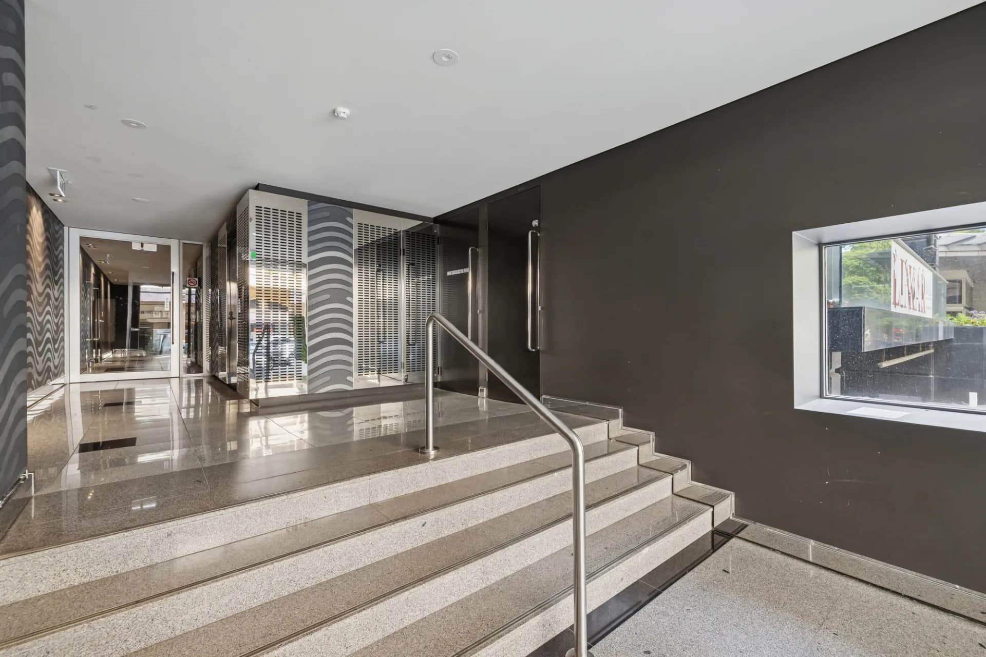 17/8 Victoria Avenue, Perth - Thumbnail 7