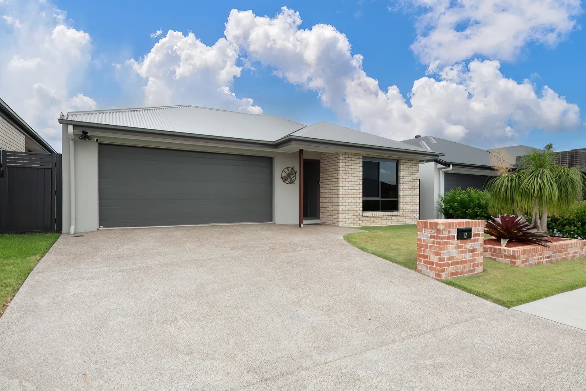 17 Golden Road, Morayfield, QLD, Morayfield - Thumbnail 4