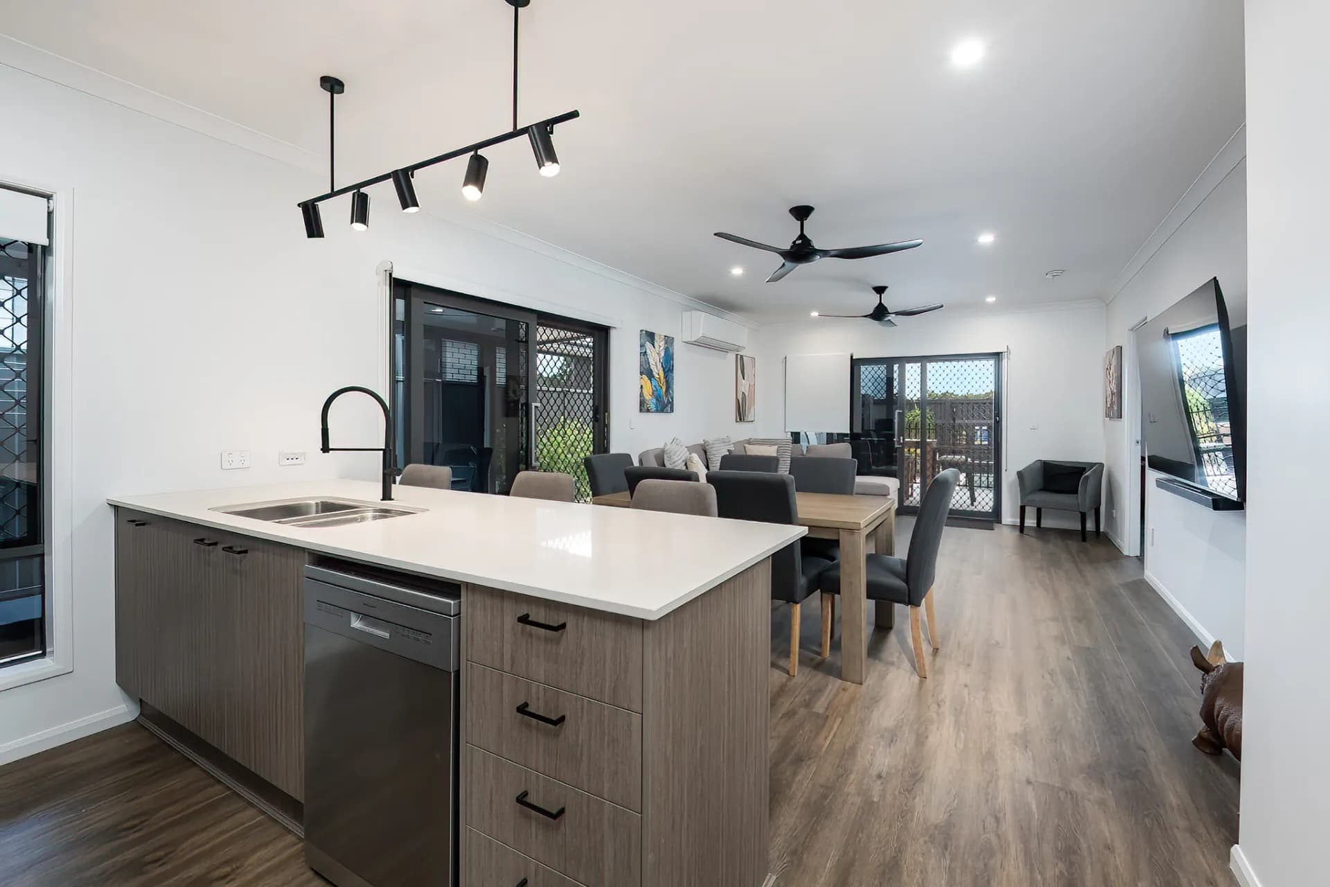 17 Golden Road, Morayfield, QLD, Morayfield - Thumbnail 7