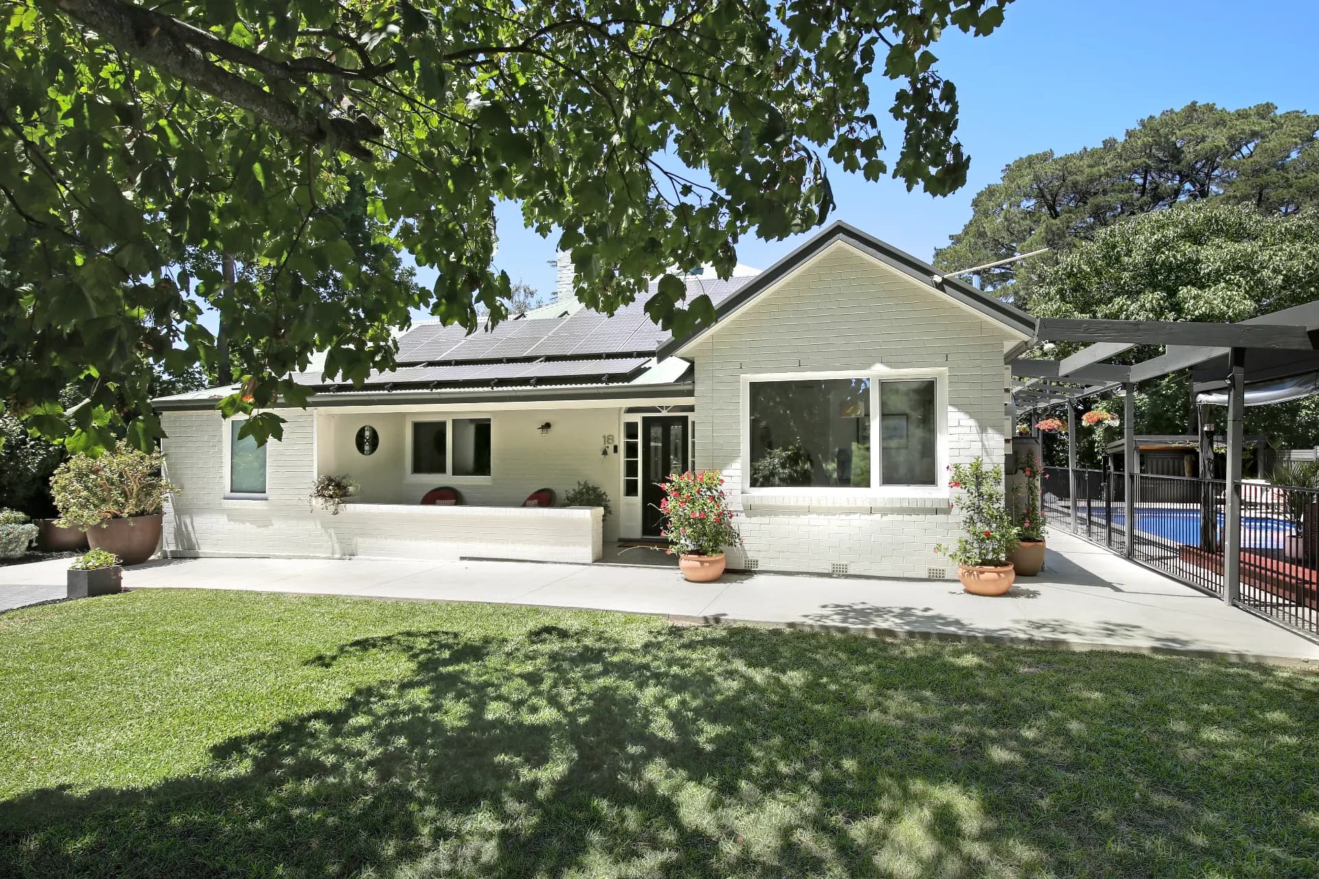 18 Gould Road, Stirling - Image 1